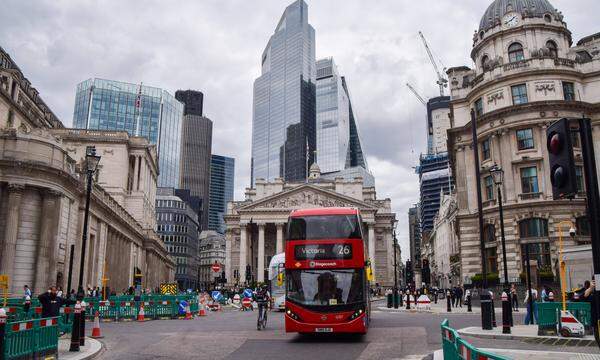 Banker in der Londoner City können künftig wieder Bonuszahlungen in unbegrenzter Höhe erhalten. 