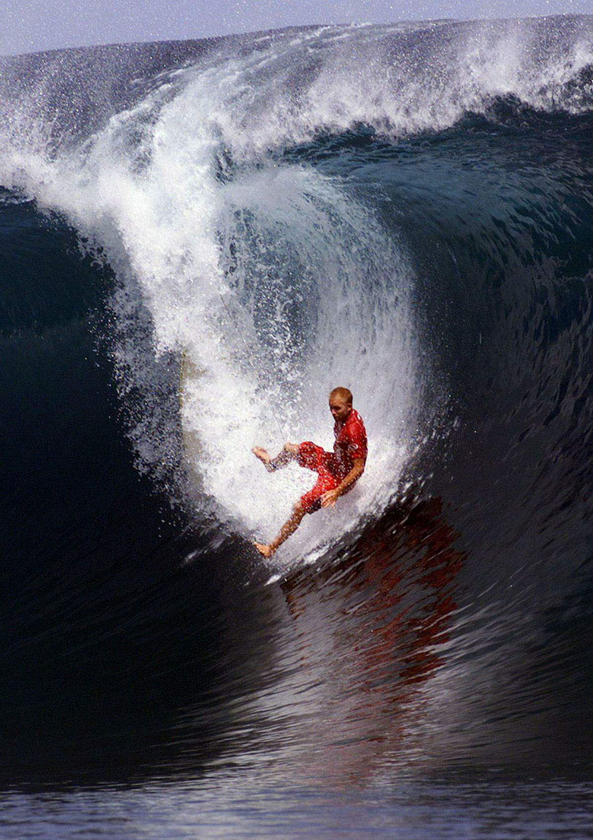 Der Surfspot ist für seine hohl brechenden Wellen bekannt, die drei bis sieben Meter hoch sein können. Die einzigartige Form der Wellen ist auf das flache Korallenriff zurückzuführen, das teilweise nur 50 Zentimeter unter dem Wasser liegt. Seit dem Jahr 2000 gab es fünf Todesfälle.