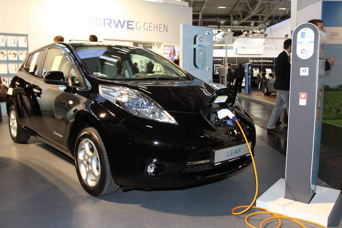 Im Jahr 2011 gewann zur Abwechslung einmal kein deutsches Auto. Der Hauptpreis ging an den Nissan Leaf und damit erstmals an ein Elektroauto.