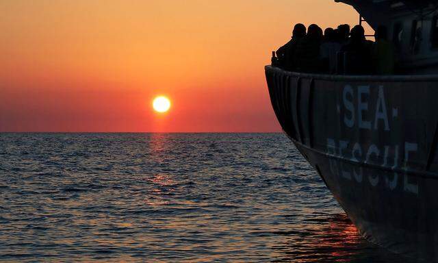 Archivbild: Flüchtlinge auf einem Rettungsschiff der NGO Proactiva Open Arms