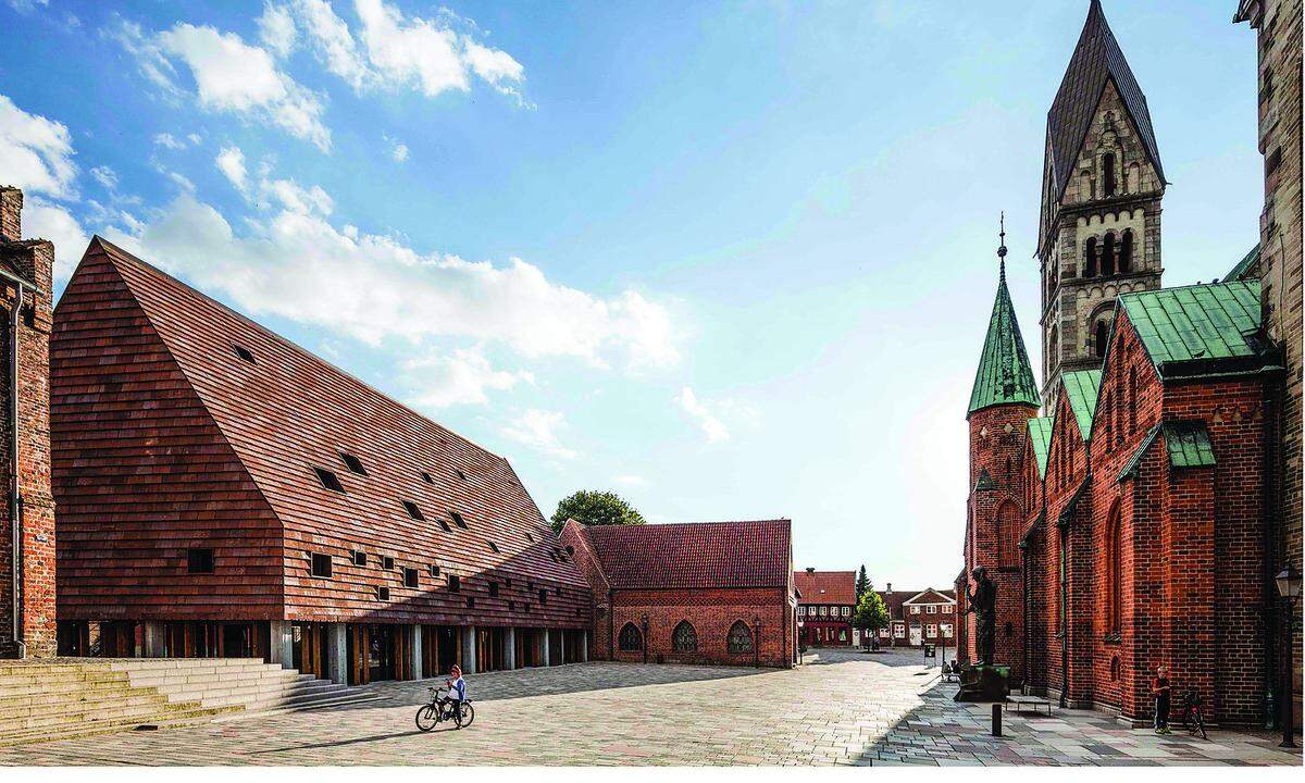 Insgesamt wurden von über 400 europäischen Institutionen und Experten sowie einer hochkarätigen Jury 40 Projekte nominiert und fünf davon als Finalisten ausgewählt. Im Bild einer der Finalisten von Lundgaard &amp; Tranberg Architects: "Kannikegården" in Ribe, Dänemark.
