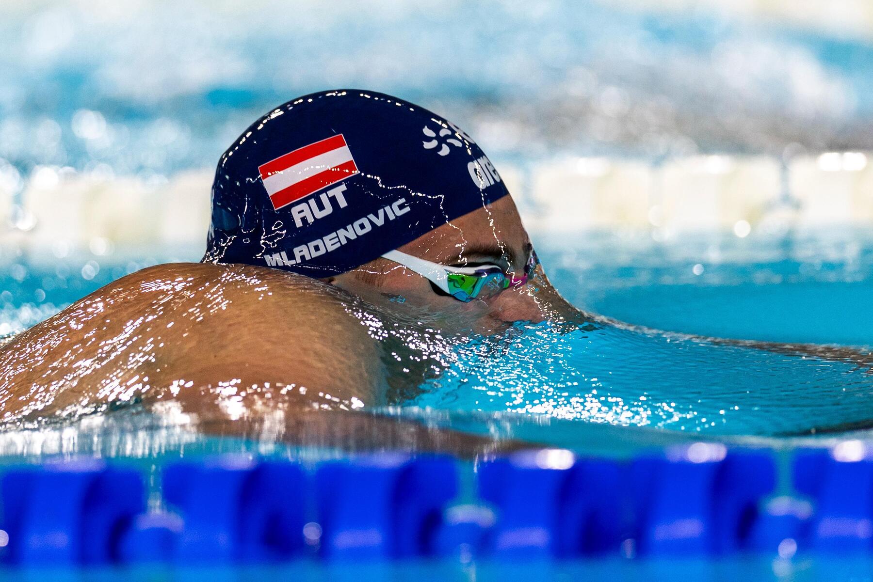 Mladenovic claims European Championship bronze in 200m breaststroke