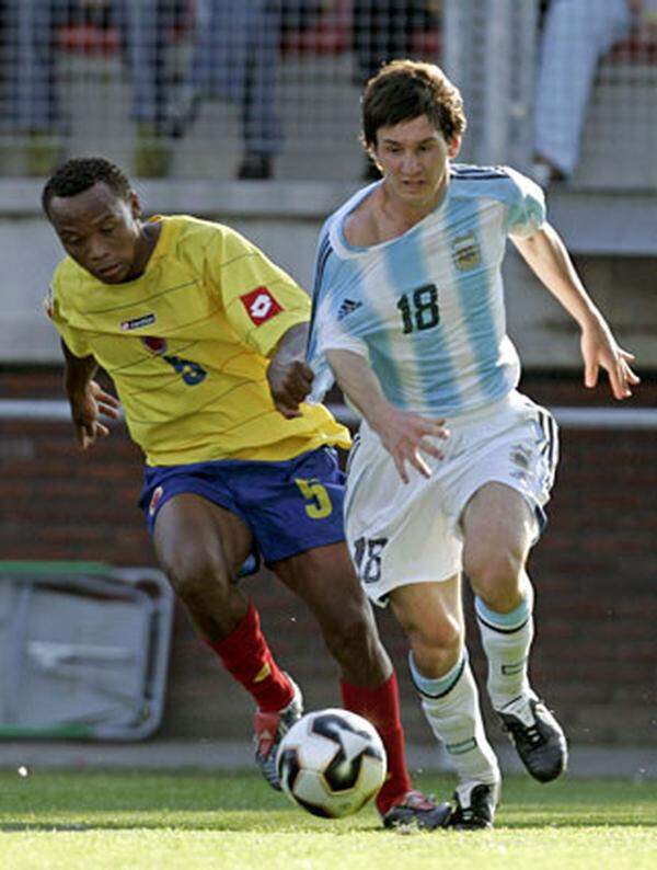 Im Sommer 2005 sorgte Lionel Andrés Messi für erstes internationales Aufsehen: Mit der argentinischen U20 nahm er an der WM teil. Mit sechs Toren wurde der damals 18-Jährige zum besten Torjäger des Turniers.