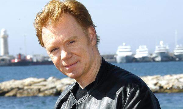 "Ich werde dich und deine hässliche Latina-Schlampe töten", drohte eine Tirolerin 2007 dem CSI-Miami-Star. Nach Belästigungen über mehrere Jahre und einer Flucht ins Ausland musste sich die geistig verwirrte Frau vor dem Gericht in Innsbruck verantworten. Die wurde in eine Anstalt für geistig abnorme Rechtsbrecher eingeliefert.