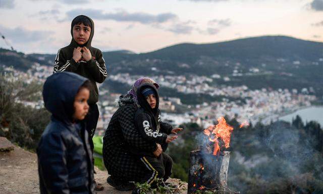 Vor genau drei Jahren: Flüchtlingskinder auf der griechischen Insel Samos. Am Problem hat sich seitdem nichts geändert.
