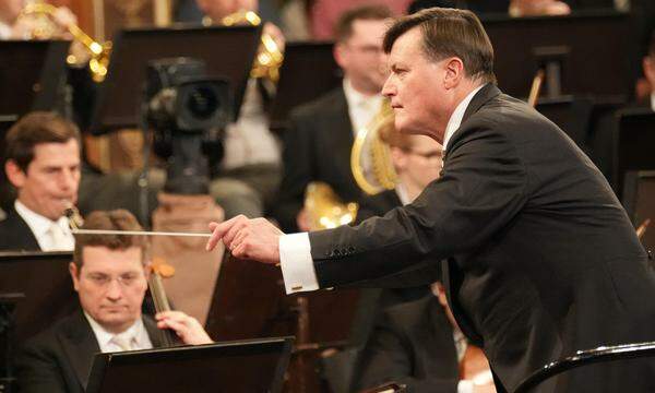 Der deutsche Dirigent Christian Thielemann leitete heuer zum zweiten Mal nach 2019 das Neujahrskonzert der Wiener Philharmoniker im Großen Musikvereinssaal. 