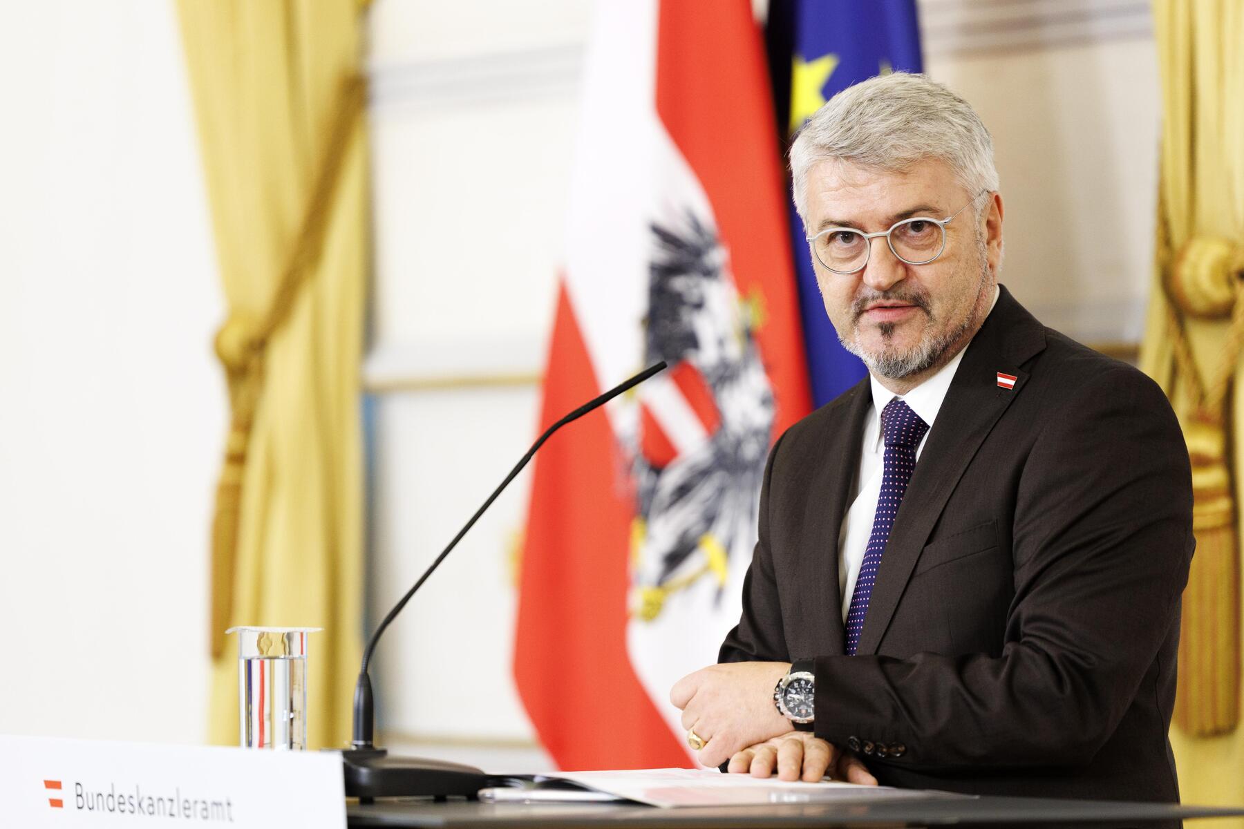 Austria's crisis coordinator urges water saving amid heatwave, warns of wildfire risk