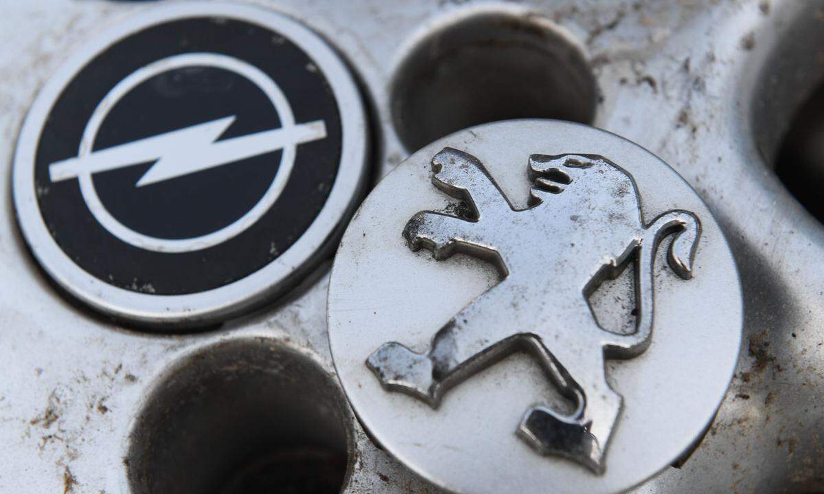 Peugeot und General Motors bestätigen Mitte Februar dieses Jahres, dass Gespräche über einen Zusammenschluss geführt werden. Am 6. März wird bekanntgegeben, dass General Motors seine verlustreiche Europa-Tochter Opel an den französischen Konzern PSA Peugeot Citroen verkauft. Auch die britische Opel-Schester Vuaxhaul wird mitverkauft. GM  gibt als Mitgift eine Milliardensumme mit auf den Weg.
