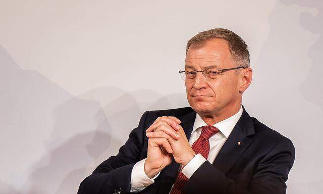 Landeshauptmann Thomas Stelzer (ÖVP) startet die Regierungsgespräche.