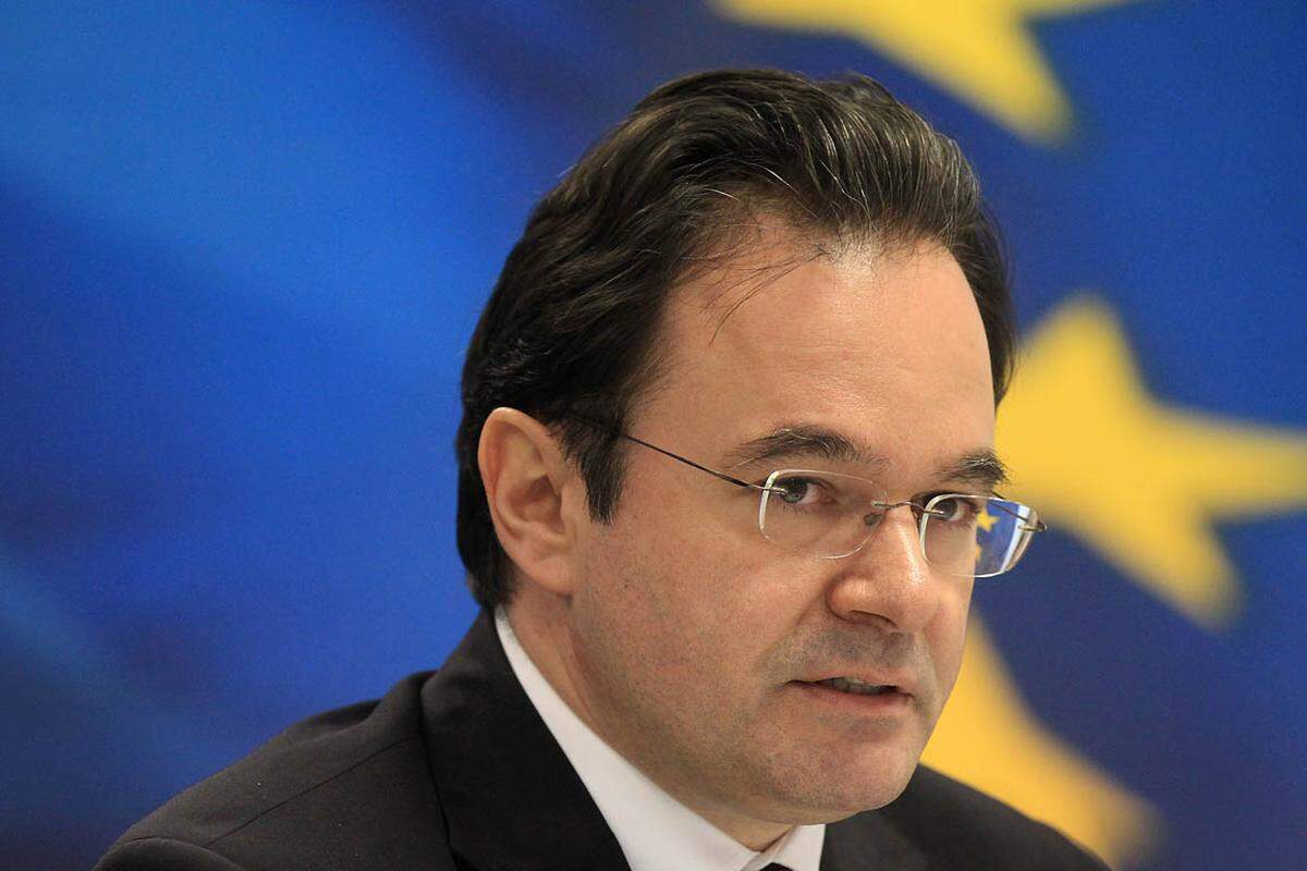 Der griechische Finanzminister Giorgos Papakonstantinou hat einer Umschuldung mit einem Schuldenschnitt erneut eine Absage erteilt und stemmt sich so gegen die Spekulationen am Finanzmarkt.