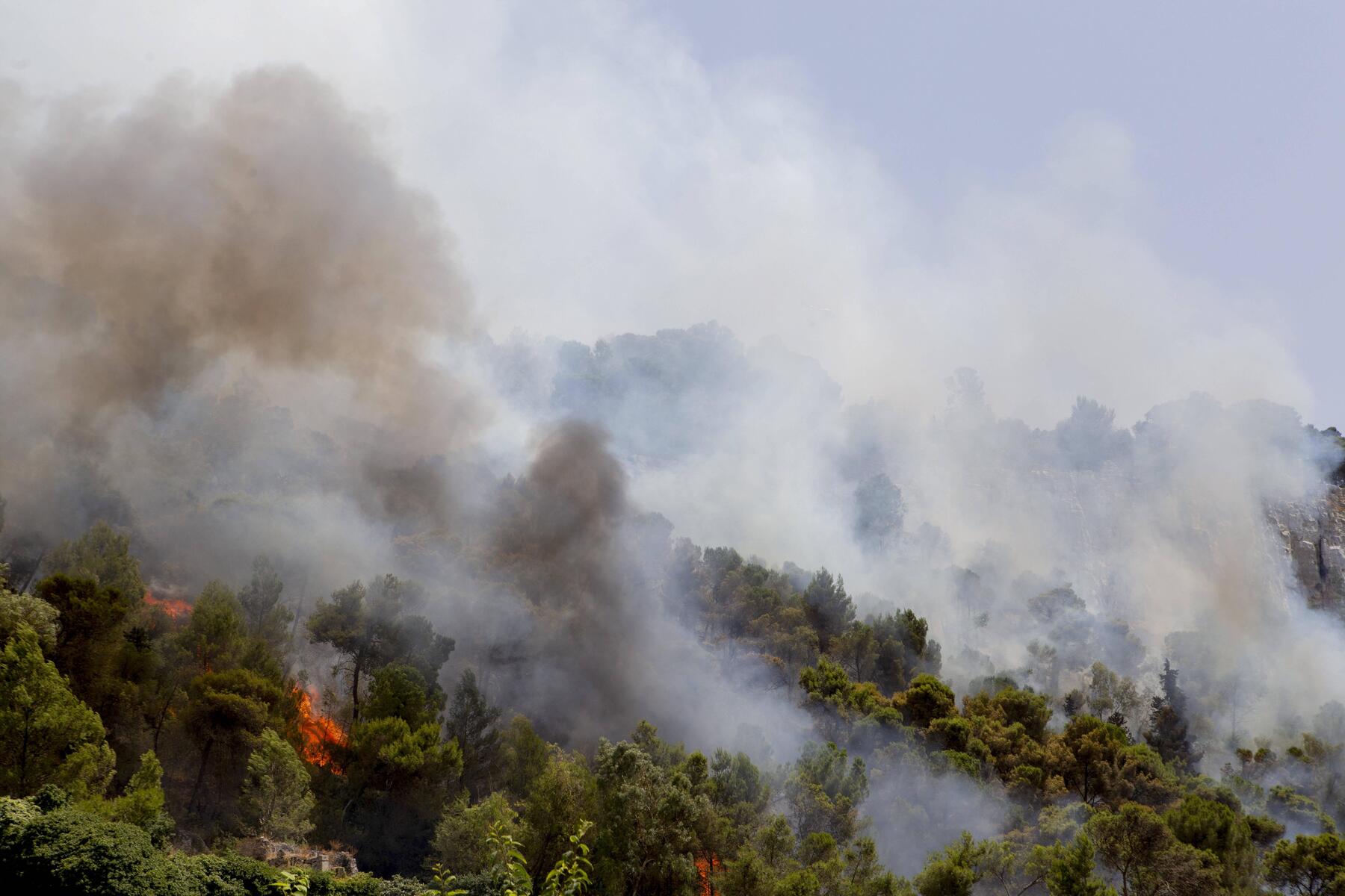 100 Wildfires on Sicily – Sardinia Also Battles Flames
