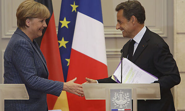 Nicolas Sarkozy und Angela Merkel sind sich in ihren Plänen zur Aufwertung der Eurozone einig