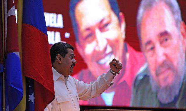 Seine Schutzengel Chávez und Castro scheinen Venezuelas Präsidenten Nicolás Maduro im Stich zu lassen.