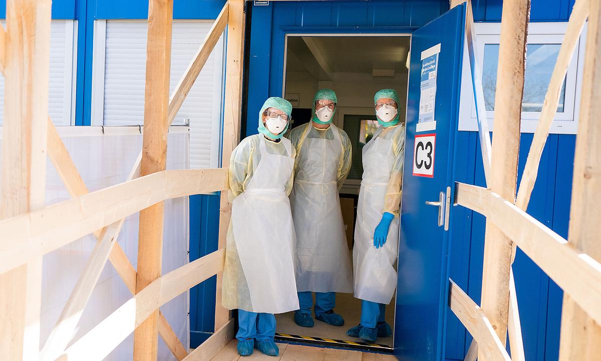 CORONAVIRUS: ZUGANGSKONTROLLEN VOR KAISER-FRANZ-JOSEF-SPITALS (KFJ)