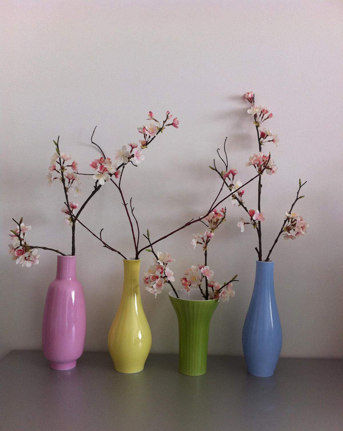 Nomen est omen: Pinky heißt diese von Ursula Klasmann in den 1950ern entworfene Vase, eine Reedition von Augarten Porzellan.  185 Euro, im Fachhandel, www.augarten.at