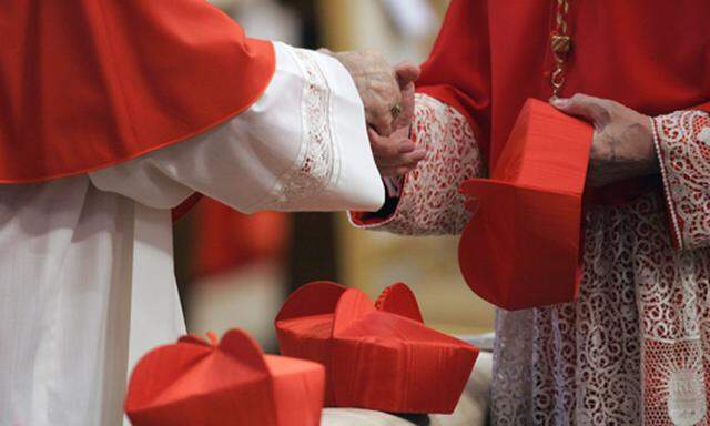 Kardinal versetzt Priester Bueros