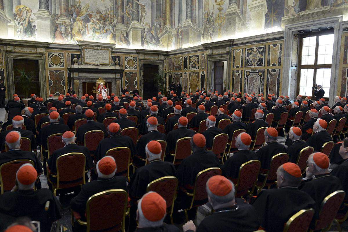 Bevor der Papst seine Macht abgibt, sprach er am letzten Tag seines Pontifikats noch einmal zu den Kardinälen, die sich zum Konklave bereits in Rom versammelt hatten.