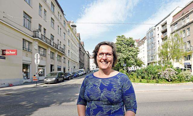 Fernab vom Großstadtgetöse: Ulla Harms in ihrem Grätzl. 