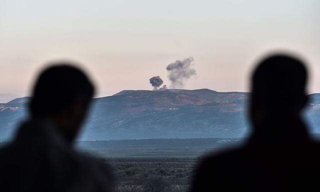 Die Türkei fliegt Luftangriffe auf kurdische Stellungen in der syrischen Region Afrin.