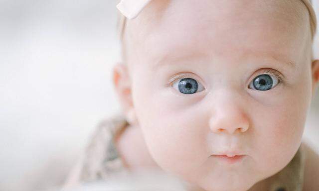 Rund ein Fünftel aller Babys hat bei der Geburt blaue Augen.