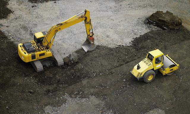 Aerial shot of steamroller and earth mover on building plot Mosfellsb�r, Iceland PUBLICATIONxINxGERxSUIxAUTxONLY CR_THHE