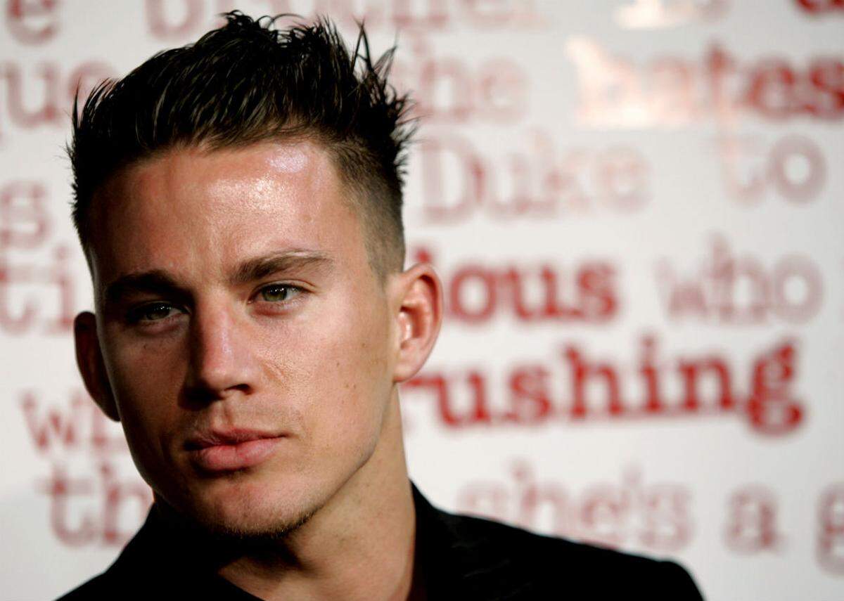 Am 24. Juli kommt die Fortsetzung des Films "Magic Mike" in XXL-Manier in die heimischen Kinos. Channing Tatum zeigt zum wiederholten Male seine Bauchmuskeln und tanzt in dem biografischen Film als Stripper über die Leinwand.