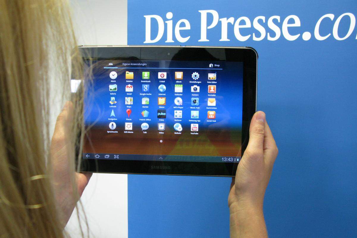 Verbotene Frucht oder Wunschtablet für Android-Fans? Samsungs Galaxy Tab 10.1 ist derzeit in unterschiedlichsten Schlagzeilen vertreten. Während Apple das Gerät europaweit verbieten will, konnte sich DiePresse.com ein Exemplar genauer ansehen.