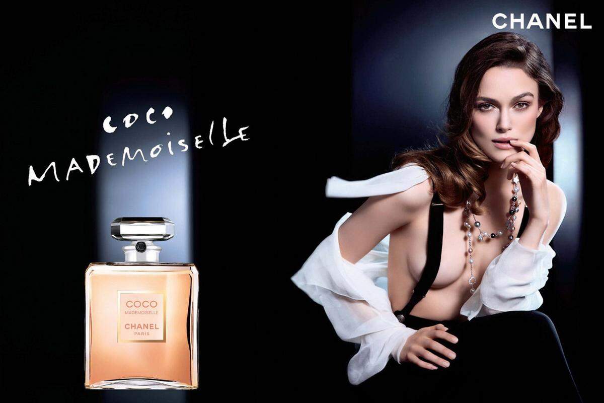 Mit diesem Photoshop-Auftrag setzte sich Chanel in die Nesseln. Keira Knightley posierte für das Duftwasser Coco Mademoiselle oben ohne - und verhältnismäßig üppig. Im Nachhinein wurde eine Bluse über die falsche Blöße retuschiert.