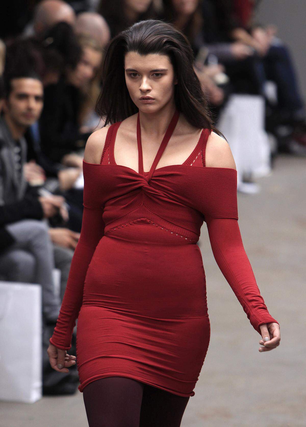 Als Plus-Size Model lief Crystal Renn über die Laufstege von namhaften Designerin wie Jean Paul Gaultier und Mark Fast (im Bild).