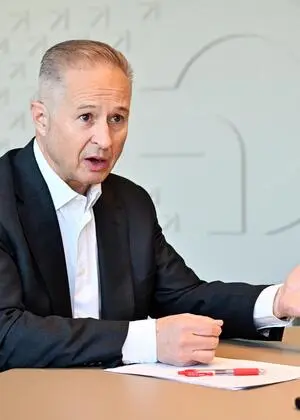 „Eigentlich müssten wir zwei Tage die Woche aufs Auto verzichten“, sagt der OMV-Chef. 