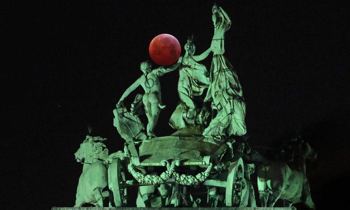 Die Mondfinsternis war auch in Brüssel zu sehen und zu fotografieren.