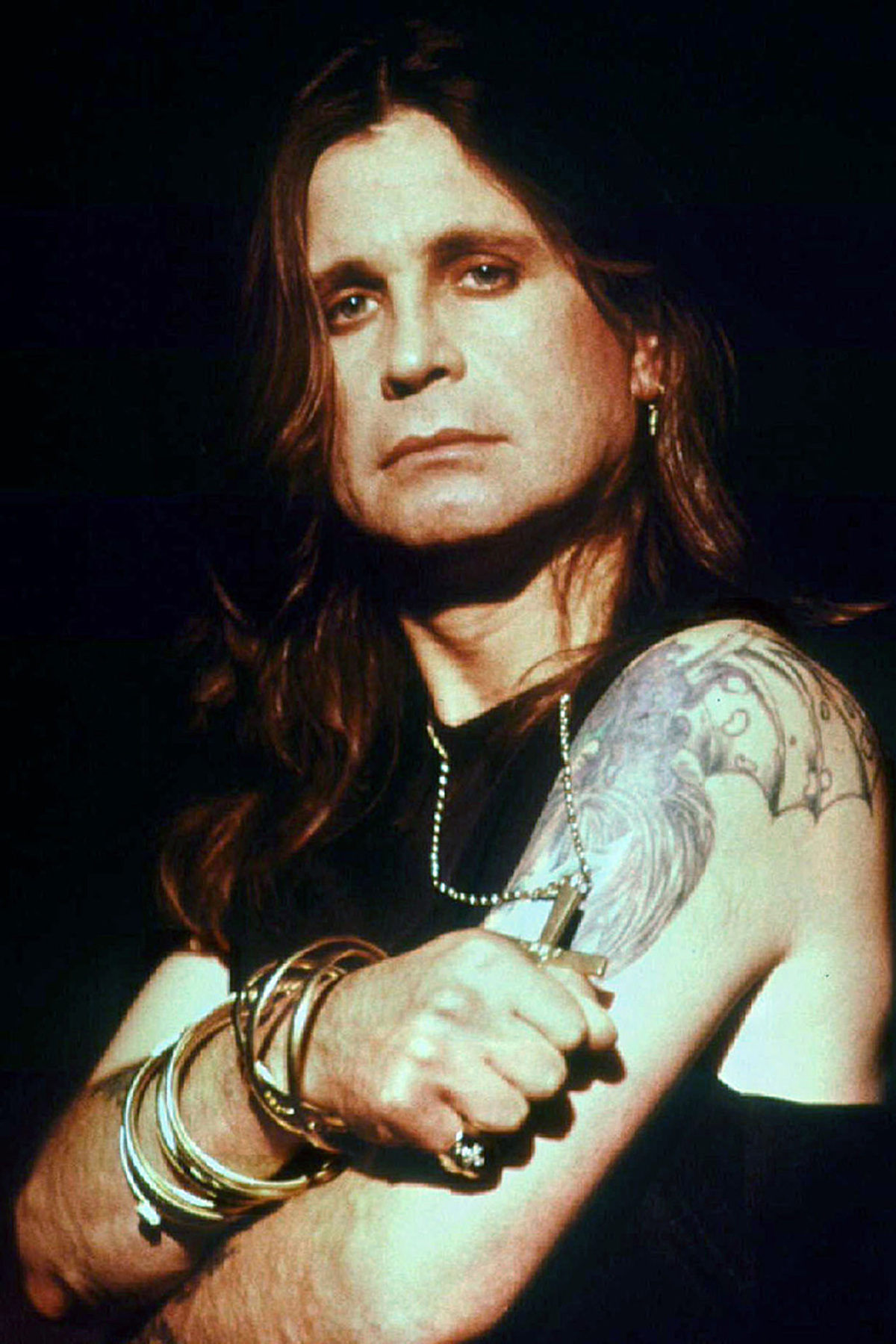 Pillen, die bereits abgelaufen waren, nahm der Heavy-Metal-Sänger bevorzugt mit einer Flasche Schnaps zu sich. Seit rund zehn Jahren ist Osbourne clean.