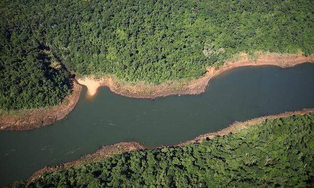 Luftaufnahme Dschungel und Fluß Iguacu, Regenwald, Bundesstaat Parana, Brasilien / aerial of the brazilian rain-forest and river Iguacu at the district of Parana, Brazil (Heinz Tschanz-Hofmann)