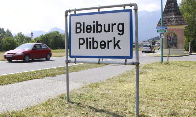 Die zweisprachige Ortstafel von Bleiburg (Pliberk) in Kärnten