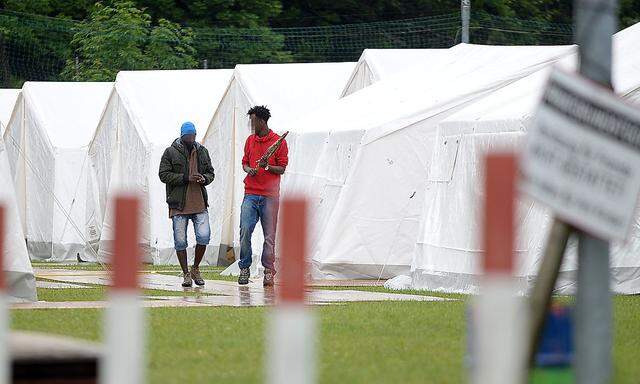 Asyl: Abbau der Zelte nicht in Sicht 