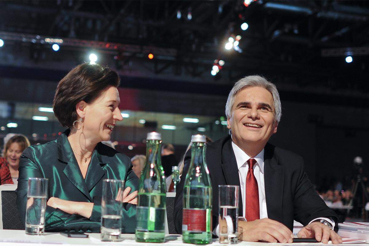 Als Beamtenministerin zählte Gabriele Heinisch-Hosek schon ab Dezember 2008 zum engen Kreis um den Kanzler und SPÖ-Chef. Doch die erwarteten Erfolge als Bildungsministerin blieben aus. Nach Werner Faymanns Rücktritt wird nun auch sie abgelöst.