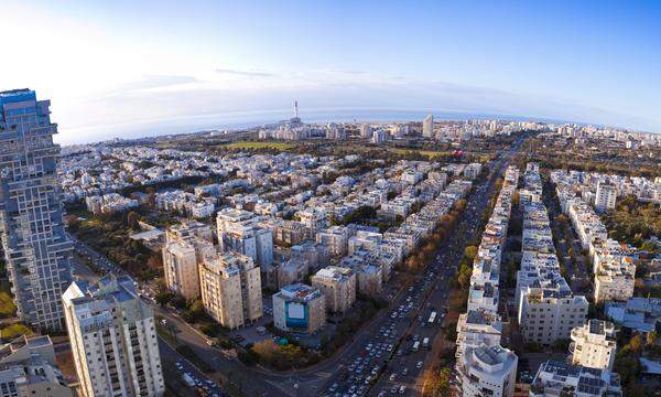 Tel Aviv (Bild) führt das Ranking bei Neubauwohnungen pro Quadratmeter an, in Wien ist Wohnen im Städtevergleich noch relativ günstig. Österreichweit bleiben die Preise aber sehr hoch, nur Israel ist noch teurer. 