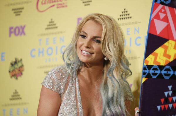 Die Schönheitschirurgie ist in Hollywood kein Tabuthema, der wichtigste Zweig ist die künstliche Verjüngung. Britney Spears ist vielleicht erst 33 Jahre alt, ihre natürlichen Gesichtszüge hat sie trotzdem schon verkauft.