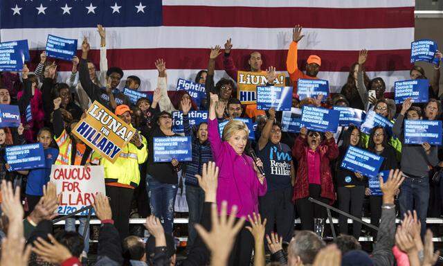 Hillary Clinton auf Wahlkampf in Nevada: Sie ist heute die große Favoritin auf den Vorwahlsieg im Wüstenstaat.