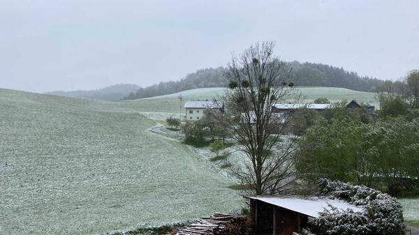 In Krumbach (Wiener Neustadt-Land) sah man den Winter schon wieder zurückkehren.