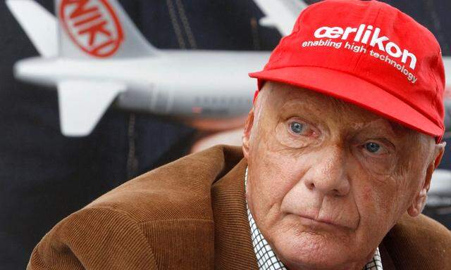 FILE PHOTO: Austrian former Formula One champion Niki Lauda addresses the media during a news conference for his airline 'NIKI' in Vienna
