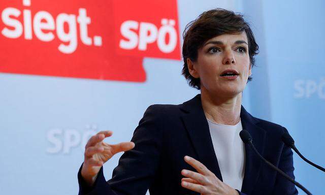 Head of Austria's SPOe Rendi-Wagner addresses a news conference in Vienna