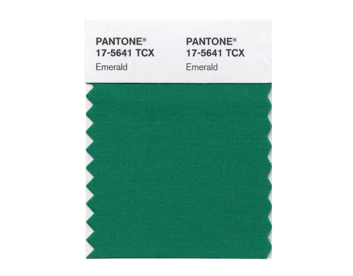 Pantone hat aufs Neue die Farbe des Jahres gewählt: 2013 wird das Jahr von Emerald, also Smaragdgrün. Diese Entscheidung wird die Mode- und Kosmetikindustrie sowie die Inneneinrichtung beeinflussen, meinen die Experten.