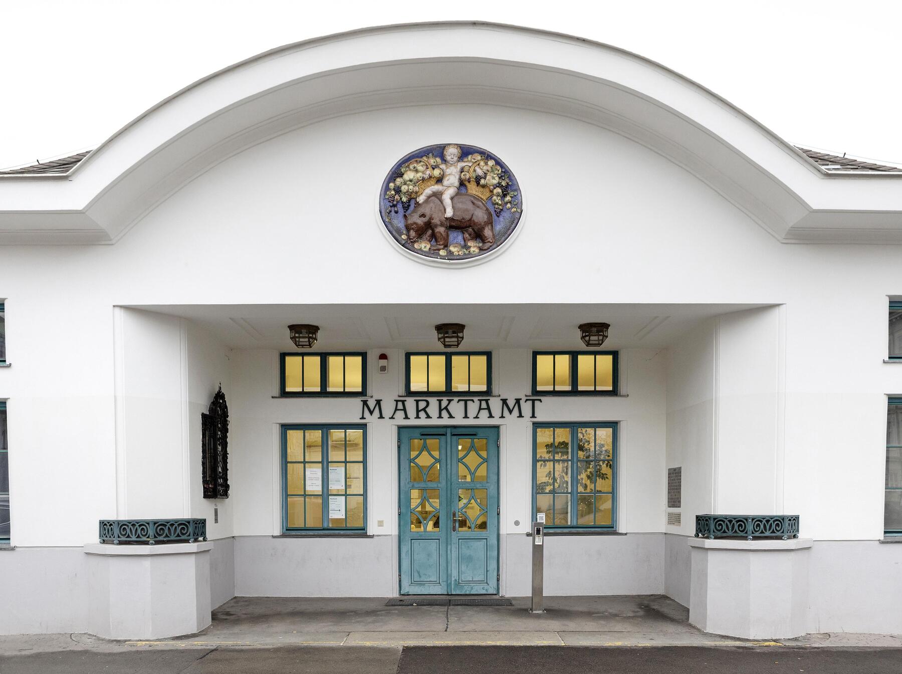 Vienna Market Authority faces 'reign of terror' allegations; deputy also accused