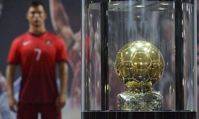 Im Ronaldo-Museum steht bereits ein goldener Ball, ein Ballon d'Or.