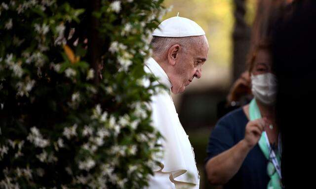 Papst Franziskus bringt die Reform des Kirchenrechts zu einem vorläufigen Abschluss.