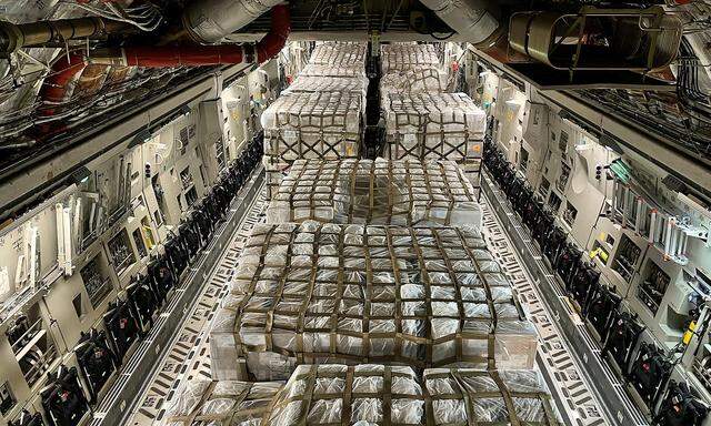 Ramstein Airmen prepare critical infant formula shipments for U.S.