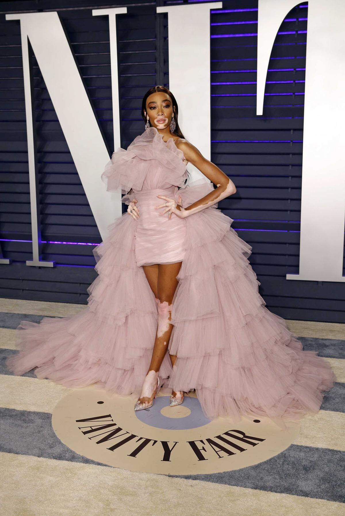 Model-Kollegin Winnie Harlow setzte hingegen auf viel Stoff.    