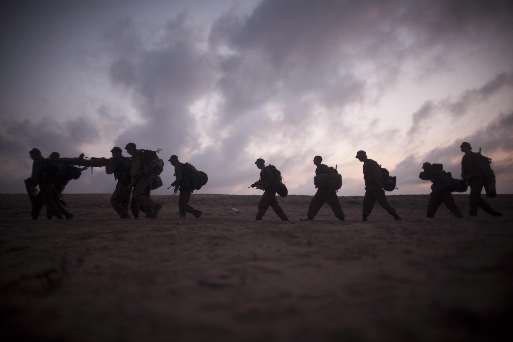 Eingezogen und aus dem Leben gerissen: Das israelische Reservistensystem stößt im Gaza-Krieg an seine Grenzen  [premium]
