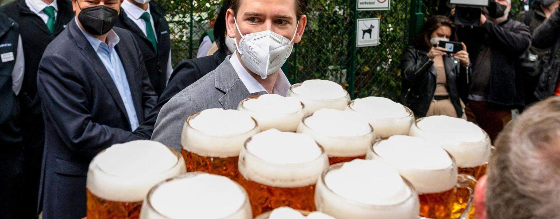 Kanzler Kurz zu Besuch im Schweizerhaus